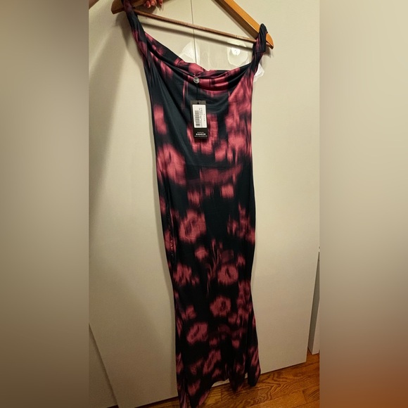 Club L London Lita Pink Twisted Abstract Dress - Picture 5 of 6